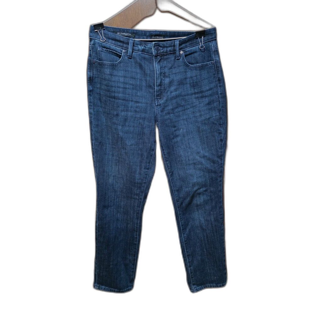 Talbots Women's Straight Leg 5 pocket Blue Jeans. Size 8p